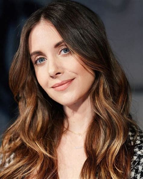 Alison Brie: Bio, Height, Weight, Age, Measurements